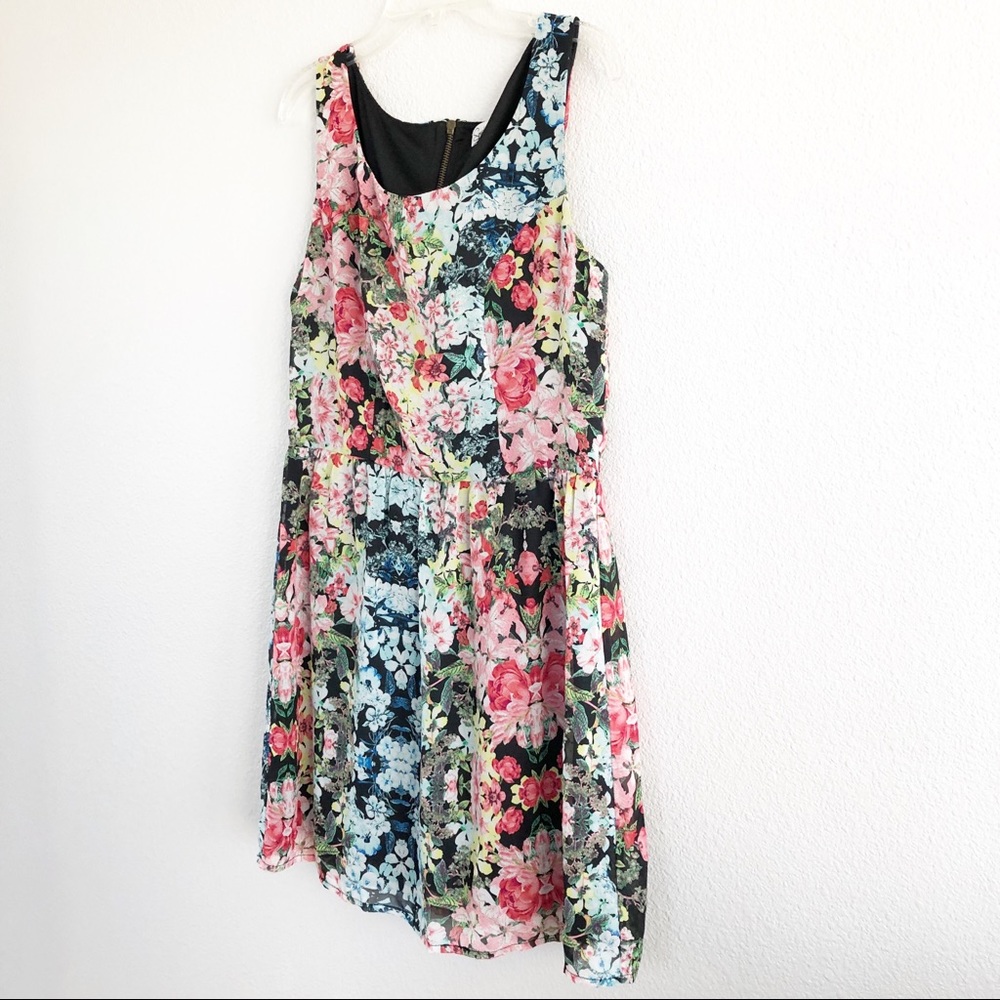 Speechless Floral Dress Back Zipper Sz Medium